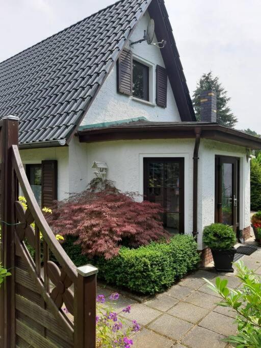 gemütliches Ferienhaus in Seenähe Sewekow Exterior foto