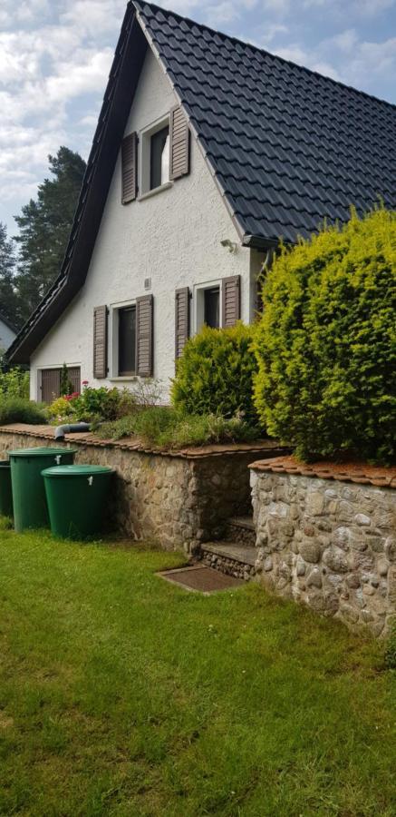 gemütliches Ferienhaus in Seenähe Sewekow Exterior foto