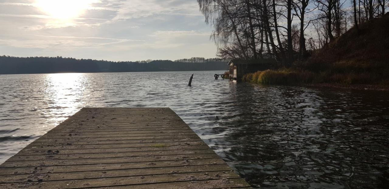 gemütliches Ferienhaus in Seenähe Sewekow Exterior foto